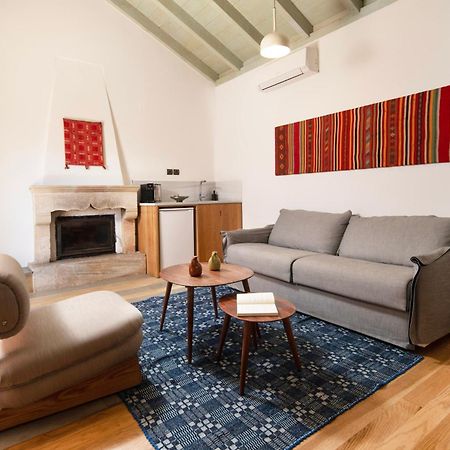 Kalnterimi Guesthouses Монемвазия Экстерьер фото
